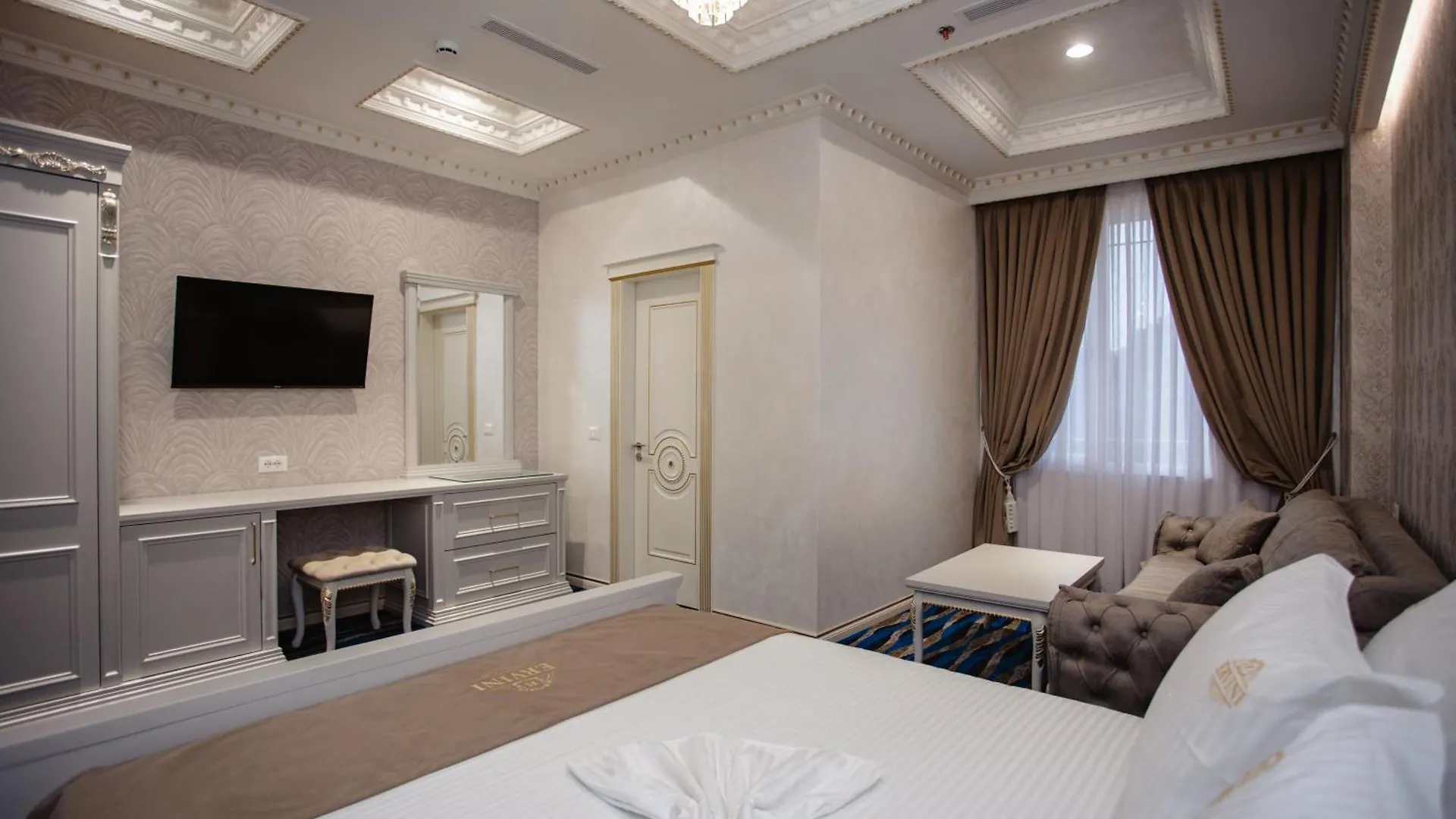 שקודר Ervini Boutique Hotel 4*,