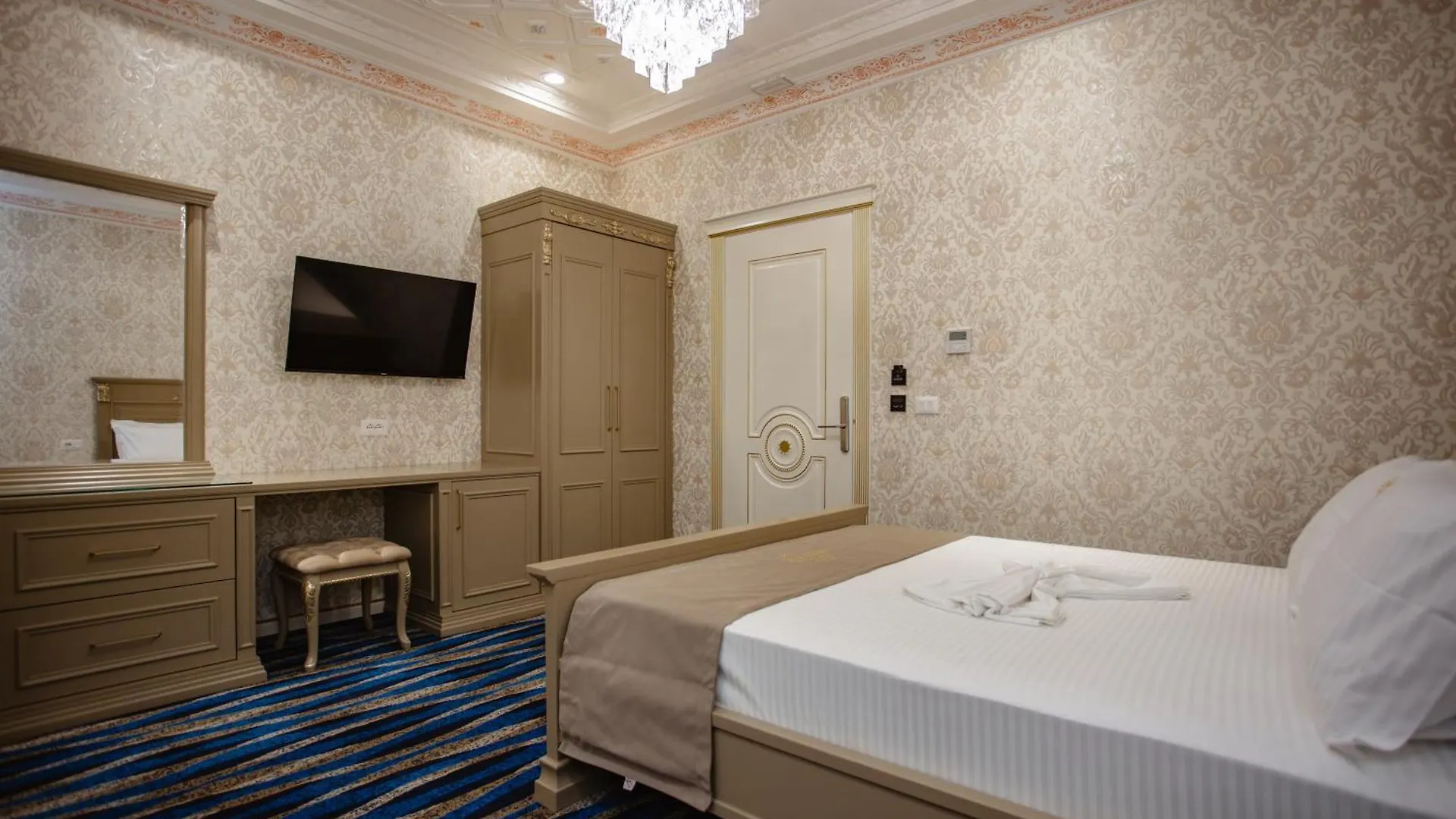 Ervini Boutique Hotel Shkoder 4*,