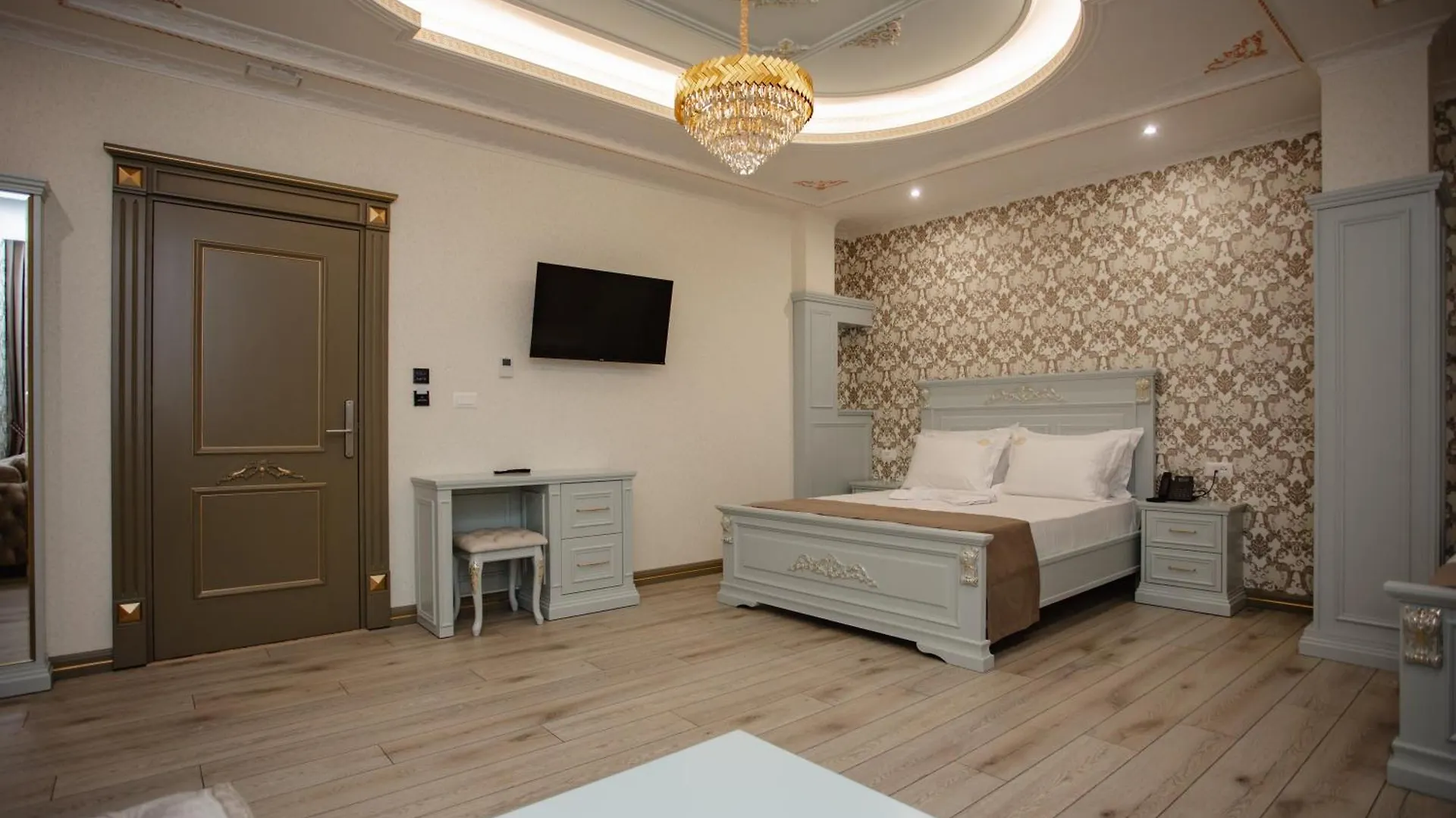 Ervini Boutique Hotel شكودر